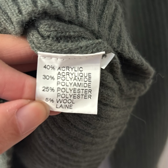 Peace N Love green mock neck sweater size medium - Picture 4 of 4